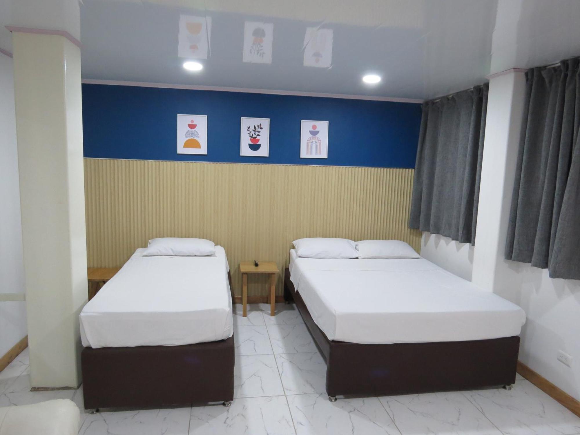 Hotel A & A Santa Alejandria Medellin Bagian luar foto